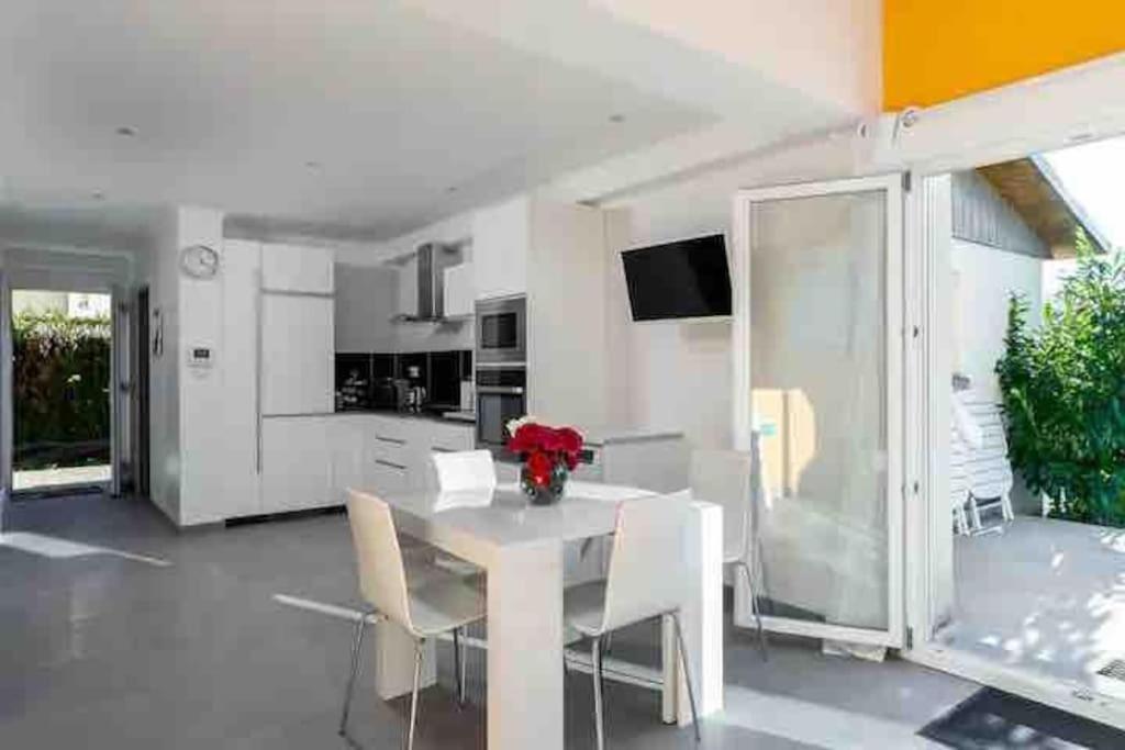 Ferienwohnung 4 Pers - Le Garden - 10 Min De Disney Bailly-Romainvilliers Exterior foto